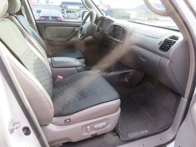 2006 Toyota Sequoia SR5