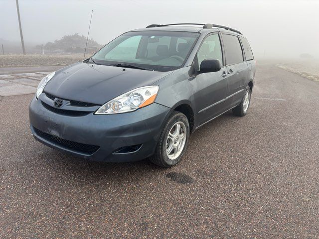 2006 Toyota Sienna LE 7 Passenger