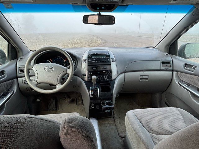 2006 Toyota Sienna LE 7 Passenger