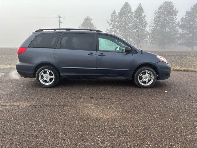 2006 Toyota Sienna LE 7 Passenger