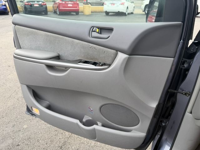 2006 Toyota Sienna LE 7 Passenger | Nashville, TN | Auto Mart Used Cars Inc.