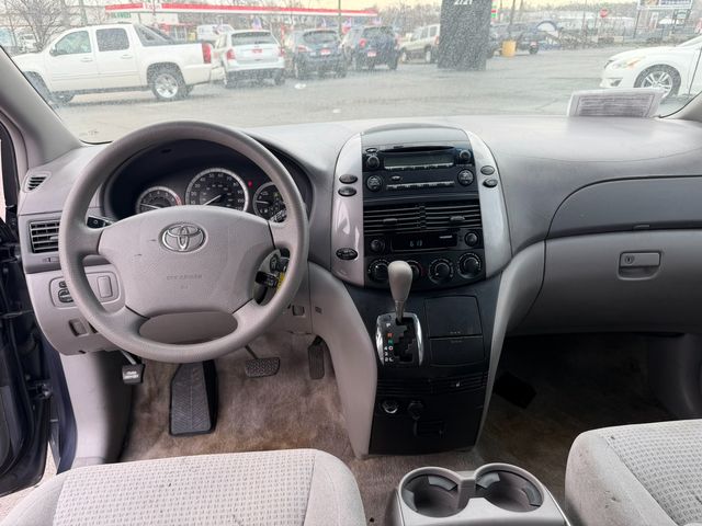 2006 Toyota Sienna LE 7 Passenger | Nashville, TN | Auto Mart Used Cars Inc.