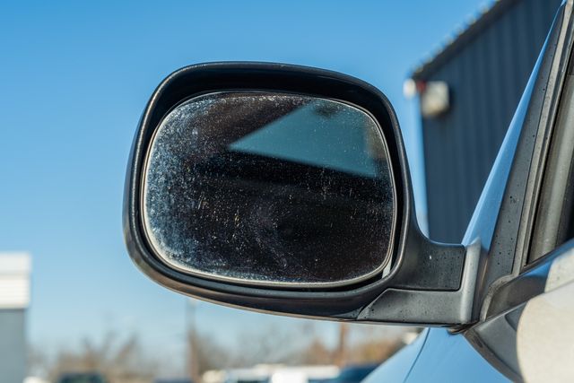 2006 Toyota Tundra SR5 4WD / CLEAN FOR AGE/MILES / CLEAN CARFAX | Austin, TX | Rocky Mountain Truck Stop Austin