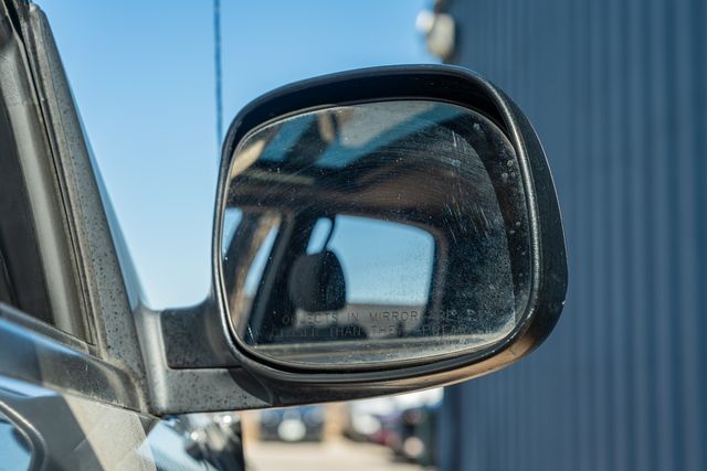 2006 Toyota Tundra SR5 4WD / CLEAN FOR AGE/MILES / CLEAN CARFAX | Austin, TX | Rocky Mountain Truck Stop Austin