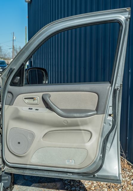 2006 Toyota Tundra SR5 4WD / CLEAN FOR AGE/MILES / CLEAN CARFAX | Austin, TX | Rocky Mountain Truck Stop Austin 2006 Toyota Tundra SR5 4WD / CLEAN FOR AGE/MILES / CLEAN CARFAX | Austin, TX | Rocky Mountain Truck Stop Austin