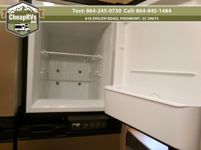 2006 Winnebago Tour 40kd | Piedmont, SC | Cheap RV's LLC 2006 Winnebago Tour 40kd | Piedmont, SC | Cheap RV's LLC