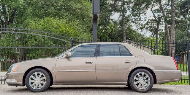 2007 Cadillac DTS Base