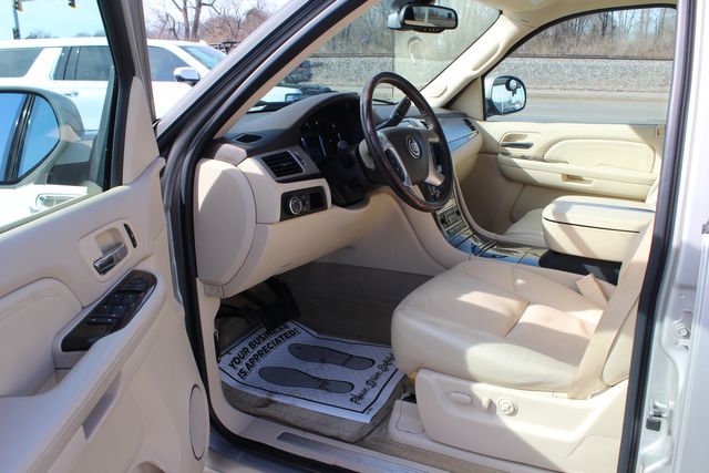 2007 Cadillac Escalade EXT AWD | Granite City, Illinois | MasterCars Company Inc. 2007 Cadillac Escalade EXT AWD | Granite City, Illinois | MasterCars Company Inc.