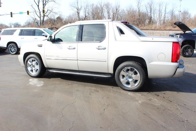 2007 Cadillac Escalade EXT AWD | Granite City, Illinois | MasterCars Company Inc. 2007 Cadillac Escalade EXT AWD | Granite City, Illinois | MasterCars Company Inc.
