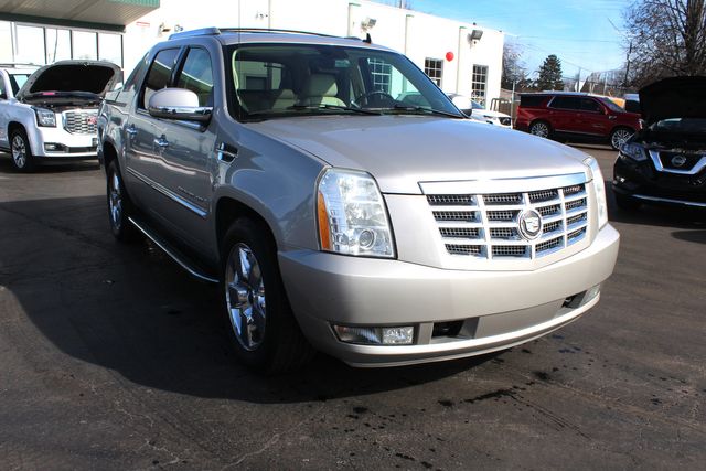 2007 Cadillac Escalade EXT AWD | Granite City, Illinois | MasterCars Company Inc. 2007 Cadillac Escalade EXT AWD | Granite City, Illinois | MasterCars Company Inc.