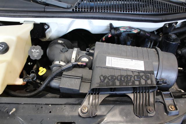 2007 Chevrolet Express Commercial Cutaway SRW | Roscoe, IL | Autoland Outlets 2007 Chevrolet Express Commercial Cutaway SRW | Roscoe, IL | Autoland Outlets