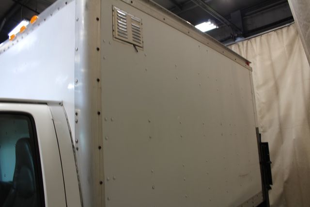 2007 Chevrolet Express Commercial Cutaway SRW | Roscoe, IL | Autoland Outlets 2007 Chevrolet Express Commercial Cutaway SRW | Roscoe, IL | Autoland Outlets