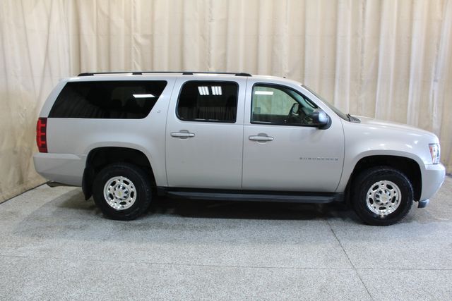 2007 Chevrolet Suburban 4wd 2500 LT | Roscoe, IL | Autoland Outlets 2007 Chevrolet Suburban 4wd 2500 LT | Roscoe, IL | Autoland Outlets