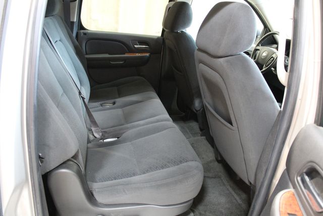 2007 Chevrolet Suburban 4wd 2500 LT | Roscoe, IL | Autoland Outlets 2007 Chevrolet Suburban 4wd 2500 LT | Roscoe, IL | Autoland Outlets