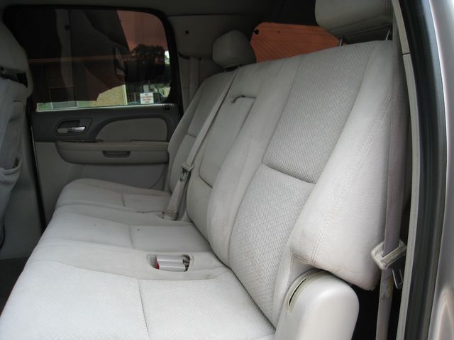 2007 Chevrolet Suburban LS | Conroe, TX | GNC Motors 2007 Chevrolet Suburban LS | Conroe, TX | GNC Motors