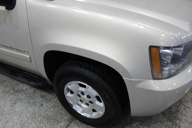 2007 Chevrolet Suburban LT | Roscoe, IL | Autoland Outlets