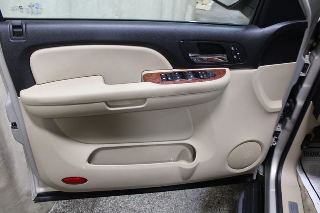 2007 Chevrolet Suburban LT | Roscoe, IL | Autoland Outlets