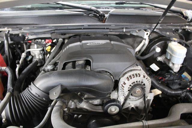 2007 Chevrolet Suburban LT | Roscoe, IL | Autoland Outlets