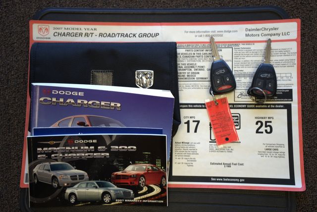 2007 Dodge Charger R/T Road/Track Package | Fresno, CA | 2K MOTORS 2007 Dodge Charger R/T Road/Track Package | Fresno, CA | 2K MOTORS