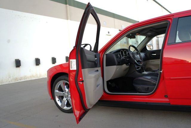 2007 Dodge Charger R/T Road/Track Package | Fresno, CA | 2K MOTORS 2007 Dodge Charger R/T Road/Track Package | Fresno, CA | 2K MOTORS