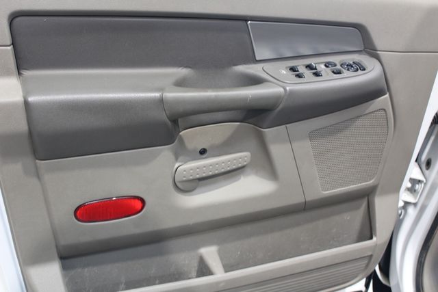 2007 Dodge Ram 2500 Longbed 4x4 Diesel Manual SLT | Roscoe, IL | Autoland Outlets 2007 Dodge Ram 2500 Longbed 4x4 Diesel Manual SLT | Roscoe, IL | Autoland Outlets