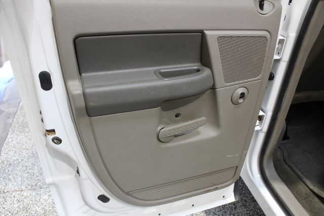 2007 Dodge Ram 2500 Longbed 4x4 Diesel Manual SLT | Roscoe, IL | Autoland Outlets 2007 Dodge Ram 2500 Longbed 4x4 Diesel Manual SLT | Roscoe, IL | Autoland Outlets