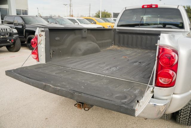 2007 Dodge Ram 3500 SLT LONG BED DRW RWD / 5.9L CUMMINS | Austin, TX | Rocky Mountain Truck Stop Austin