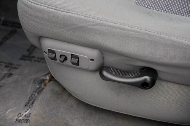 2007 Dodge Ram 3500 SLT LONG BED DRW RWD / 5.9L CUMMINS | Austin, TX | Rocky Mountain Truck Stop Austin