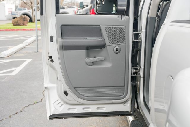 2007 Dodge Ram 3500 SLT LONG BED DRW RWD / 5.9L CUMMINS | Austin, TX | Rocky Mountain Truck Stop Austin 2007 Dodge Ram 3500 SLT LONG BED DRW RWD / 5.9L CUMMINS | Austin, TX | Rocky Mountain Truck Stop Austin