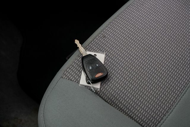 2007 Dodge Ram 3500 SLT LONG BED DRW RWD / 5.9L CUMMINS | Austin, TX | Rocky Mountain Truck Stop Austin 2007 Dodge Ram 3500 SLT LONG BED DRW RWD / 5.9L CUMMINS | Austin, TX | Rocky Mountain Truck Stop Austin