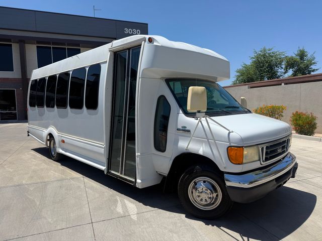 2007 Ford E450 Super Duty Odyssey 20 Passenger Bus