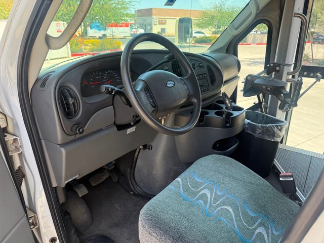 2007 Ford E450 Super Duty Odyssey 20 Passenger Bus