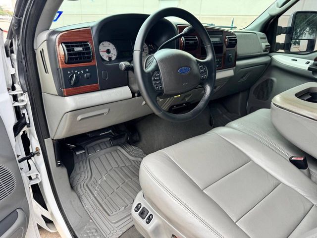 2007 Ford F-250 Super Duty Lariat 4dr Crew Cab 4WD SB | Houston, TX | Houston Auto Credit