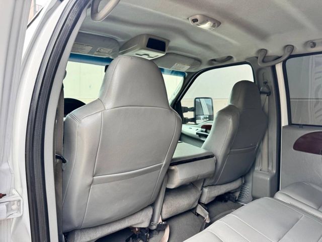 2007 Ford F-250 Super Duty Lariat 4dr Crew Cab 4WD SB | Houston, TX | Houston Auto Credit