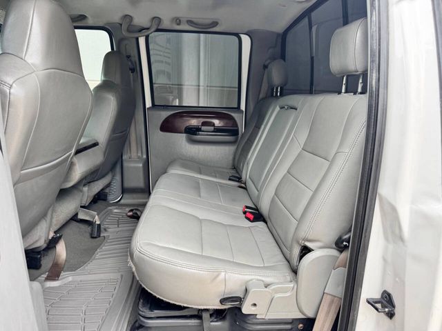 2007 Ford F-250 Super Duty Lariat 4dr Crew Cab 4WD SB | Houston, TX | Houston Auto Credit