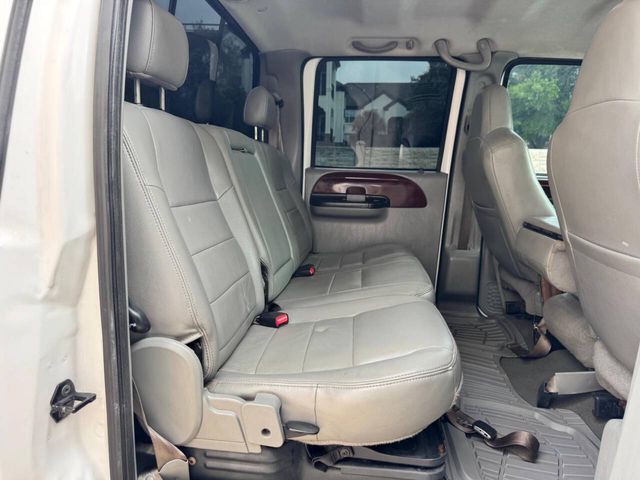 2007 Ford F-250 Super Duty Lariat 4dr Crew Cab 4WD SB | Houston, TX | Houston Auto Credit 2007 Ford F-250 Super Duty Lariat 4dr Crew Cab 4WD SB | Houston, TX | Houston Auto Credit