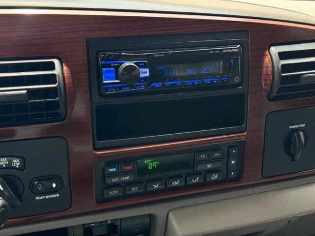 2007 Ford F-250 Super Duty Lariat 4dr Crew Cab 4WD SB | Houston, TX | Houston Auto Credit 2007 Ford F-250 Super Duty Lariat 4dr Crew Cab 4WD SB | Houston, TX | Houston Auto Credit