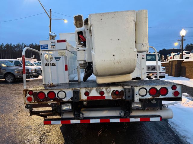 2007 GMC 5500 Altec 42'