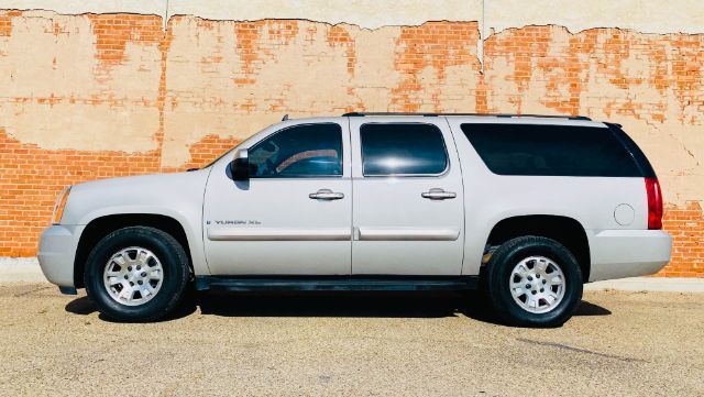 2007 GMC Yukon XL SLT-2 1/2 Ton 2WD | Lubbock, TX | Chaparral Motors - Lubbock 2007 GMC Yukon XL SLT-2 1/2 Ton 2WD | Lubbock, TX | Chaparral Motors - Lubbock