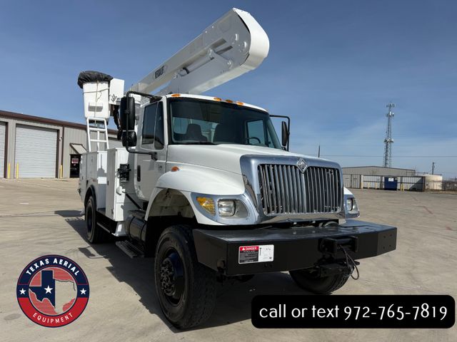 2007 International 7300 4X4 Bucket Truck
