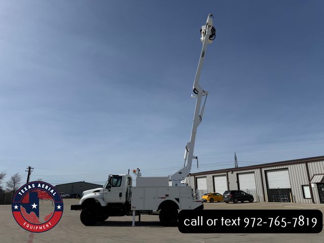 2007 International 7300 4X4 Bucket Truck