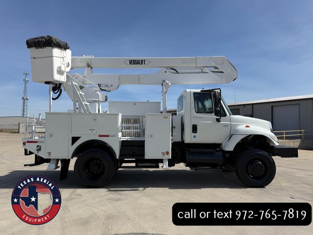 2007 International 7300 4X4 Bucket Truck
