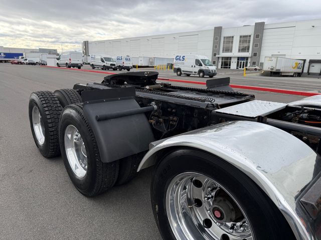 2007 Kenworth T800  Wide Hood 