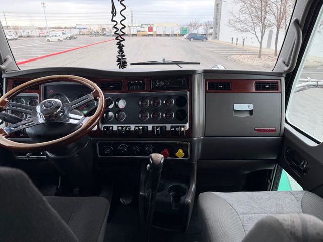 2007 Kenworth T800  Wide Hood 