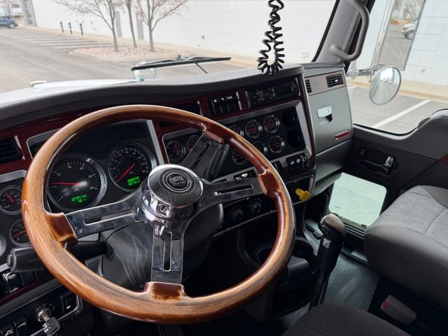 2007 Kenworth T800  Wide Hood 