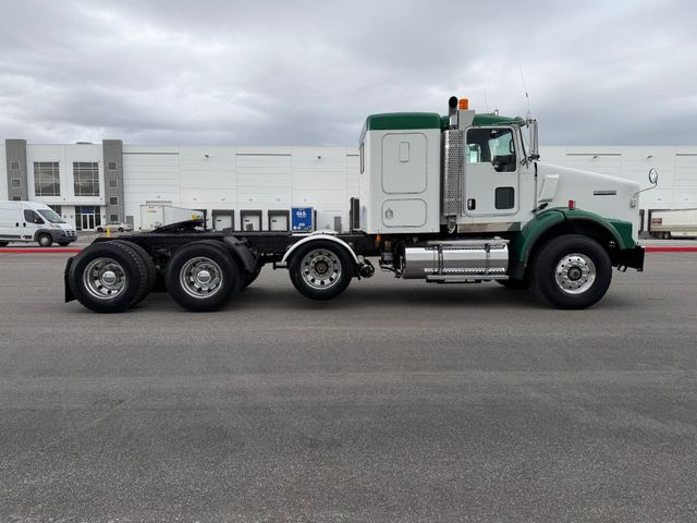 2007 Kenworth T800  Wide Hood 