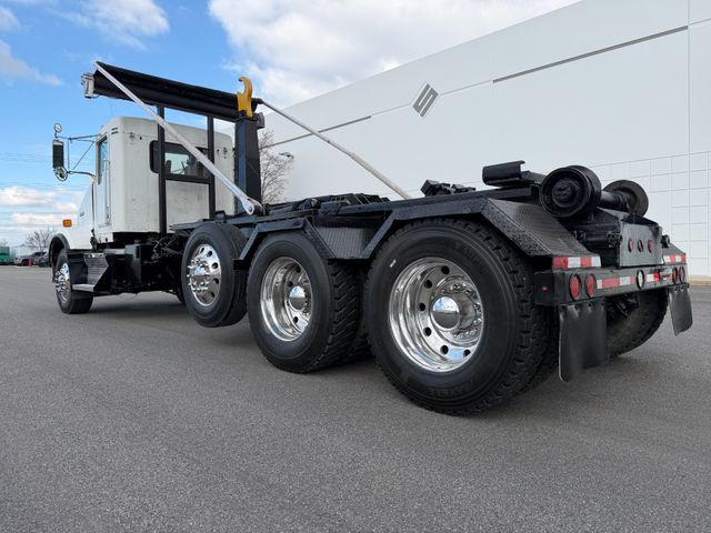 2007 Kenworth T800 Tri Axle Hooklift 