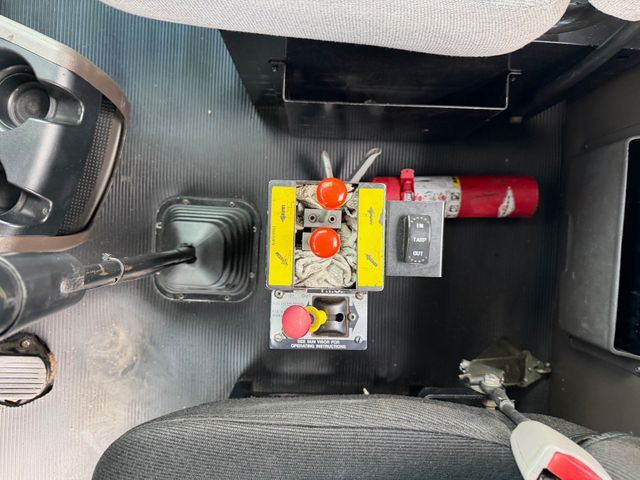 2007 Kenworth T800 Tri Axle Hooklift 