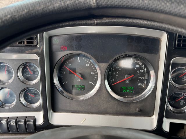 2007 Kenworth T800 Tri Axle Hooklift 