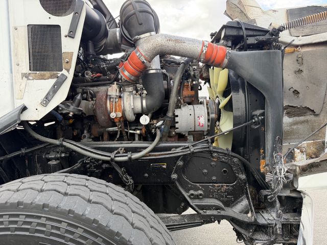 2007 Kenworth T800 Tri Axle Hooklift 